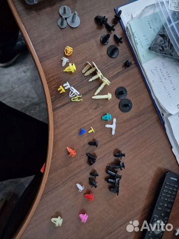 Клипсы автомобильные