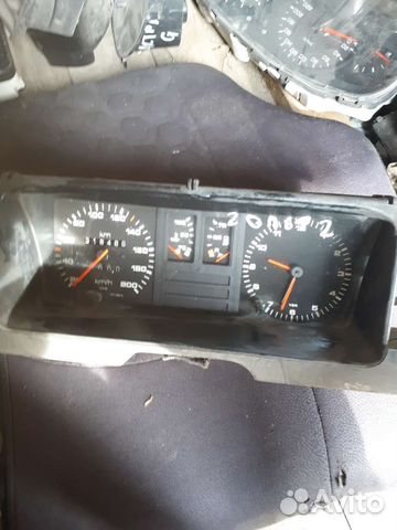 Щиток приборов Volkswagen Golf 2