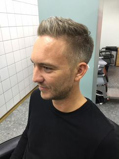 Парикмахер мужской. Барбер. Мужские стрижки