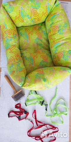 Лежанка,шлейки,щётка Redmond для животных