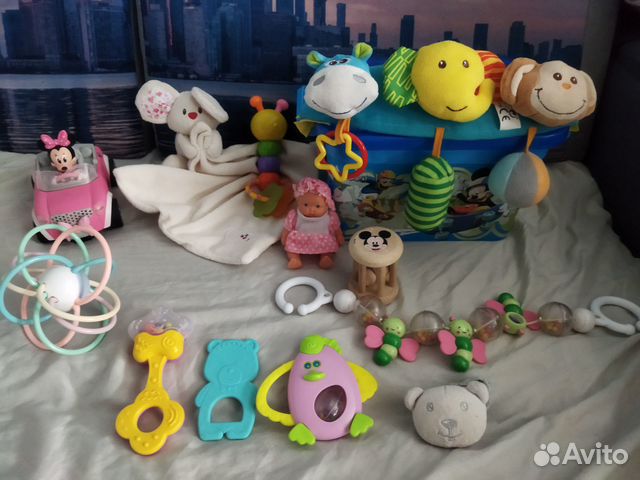 Фирменные развивающие игрушки с рождения