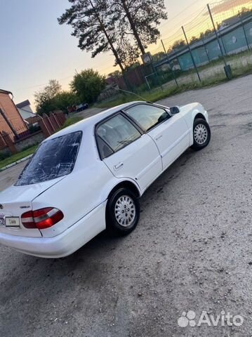 Toyota Corolla 1.3 AT, 1999, 210 000 км