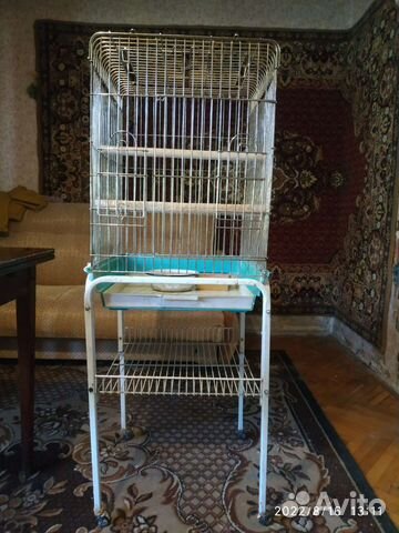 Клетка для крупного попугая с подставкой