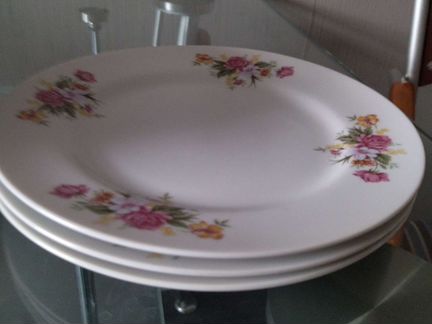 Тарелки, салатники, блюдо для оливок