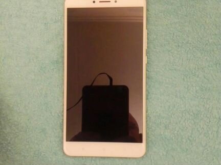 Телефон Xiaomi mi max2