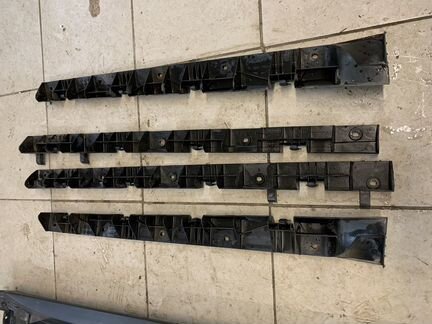 Комплект кронштейнов порогов Мерседес W164