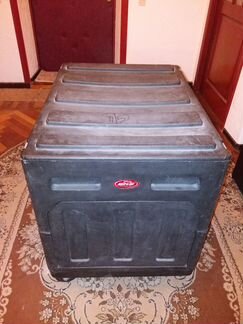 Продам рэковую стойку SKB