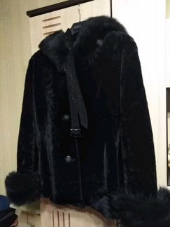 Шуба из мутона с капюшоном р.42-46