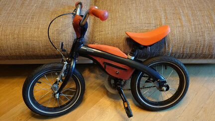 Детский беговел и велосипед BMW Kidsbike 2 in 1