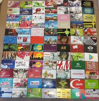 Лот 135 пластиковых карточек для коллекции