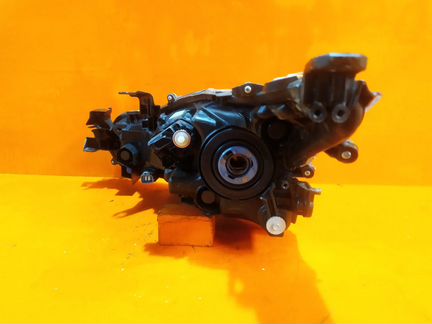 Фара правая Toyota Corolla 12 E210 2018-Нв