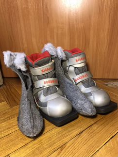 Лыжные ботинки