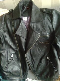 Куртка кожаная женская черная в байкерском стиле