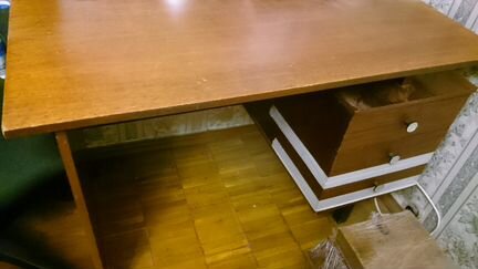 Стол письменный с ящиками