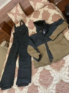 Курта и комбинезон для сноубординга Quiksilver