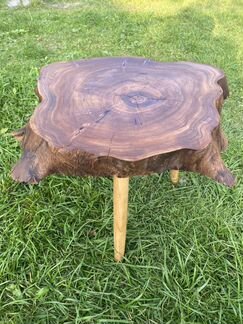 Прикроватный стол