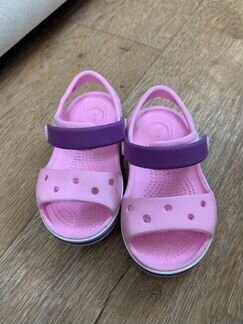 Сандалии Crocs для девочки