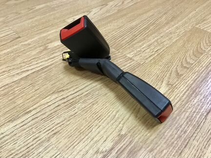 Замок ремня безопасности Mercedes X204