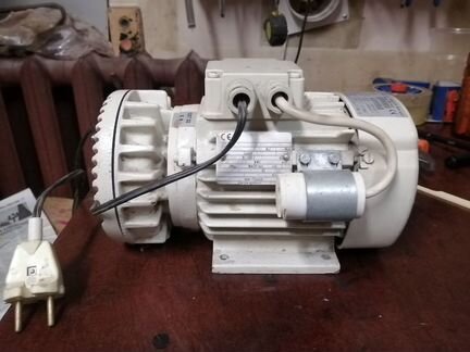 Безмасляный вакуумный насос