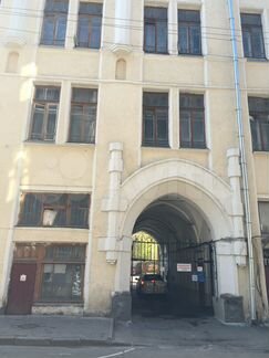 Комната 42 м² в 7-к, 6/8 эт.