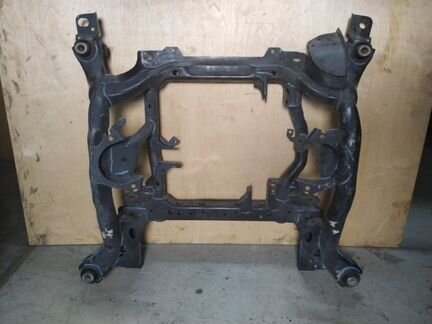 Подрамник передний Mercedes Ml-Class W166