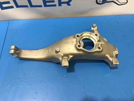 Кулак передний правый Bmw M5 F10