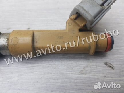 Форсунка топливная Toyota Corolla E180 1ZR-FE 2014