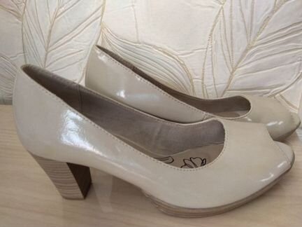 Продам новые туфли,босоножки jana,tamaris