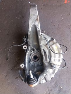 Передний поворотный кулак F01 BMW 31216777749