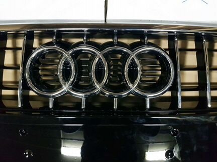 Решетка радиатора Audi Q7 Ауди ку7 Q 7 2005г-2015г