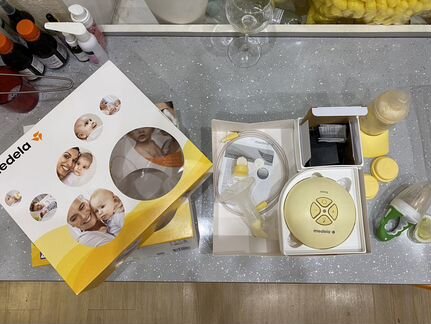 Молокоотсос medela электрический