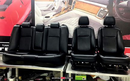 Сиденья чёрная кожа Toyota Camry v50