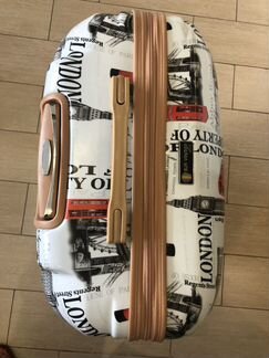 Чемодан SunVoyage новый 75 см