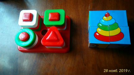 Комплект развивающих игрушек кубики и башенки с ко