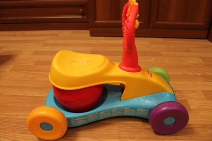 Машинка-каталка Playskool с мячом