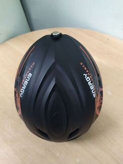 Горнолыжный шлем