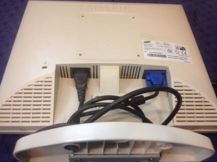 Монитор Samsung SyncMaster 710V