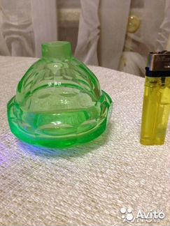 Парфюмерные флаконы. урановое зеленое стекло
