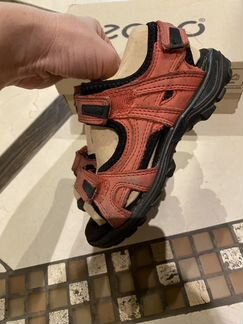 Сандали Ecco красные