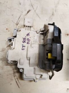 Замок задн. боковой двери А4 Б7 (A4 B7 8E) Оригина