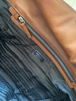 Винтажная сумка Prada