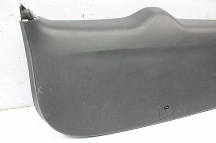 Обшивка крышки багажника Mitsubishi Outlander