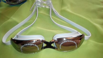 Новые очки для плавания