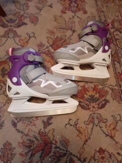 Лыжные ботинки детские 34, 32 размер. Коньки детск