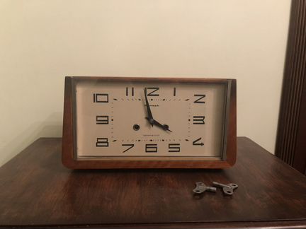 Кабинетные Настольные часы Янтарь с боем СССР