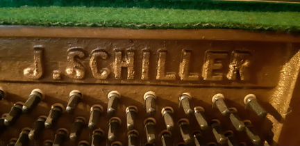 Пианино schiller Германия