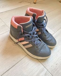 Кроссовки женские adidas 39