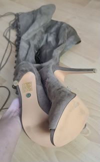 Новые шикарные замшевые ботфорты