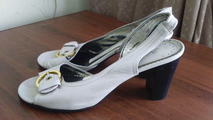 Продаю босоножки б/у