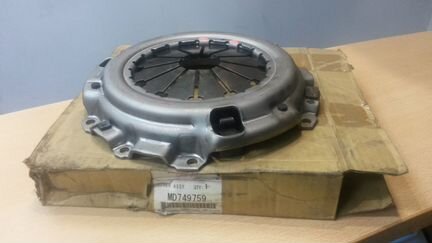 Mitsubishi carisma 95-03г корзина сцепления